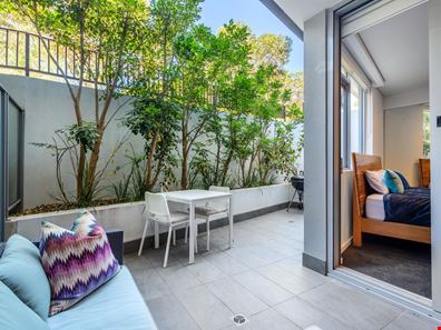 29/2 Milyarm Rise, Swanbourne WA 6010