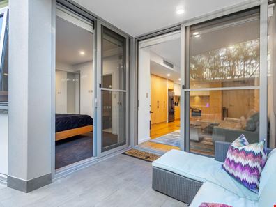 29/2 Milyarm Rise, Swanbourne WA 6010