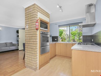5/8 Falcon Court, Willetton WA 6155