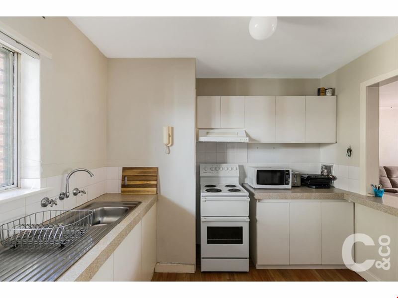 4/14 Canham Way, Orelia WA 6167