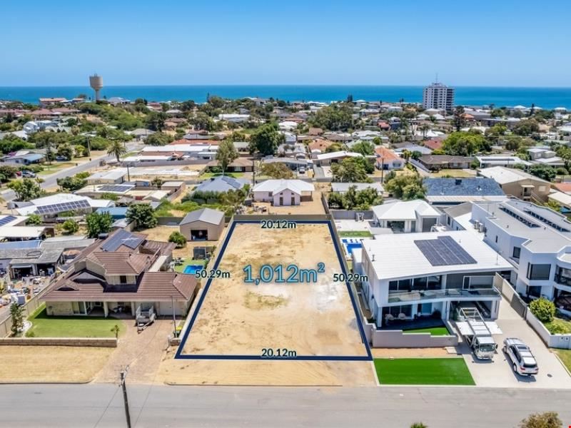 12 Wicklow Road, Halls Head WA 6210