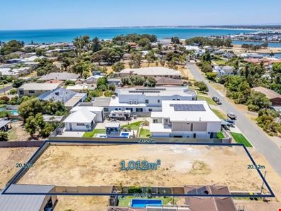 12 Wicklow Road, Halls Head WA 6210