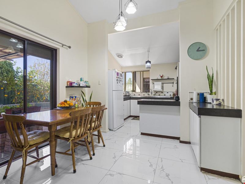 35 Edgeware Street, Lynwood WA 6147