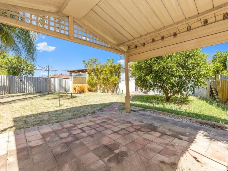 5B Thompson Dr, Wanneroo WA 6065