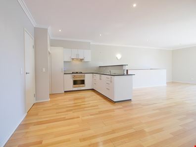 3/3 Sloan Street, Rockingham WA 6168