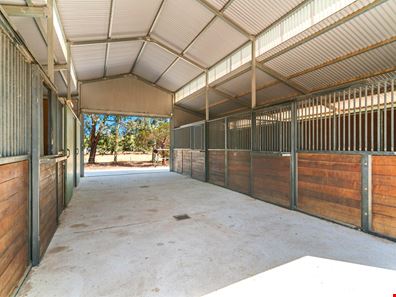 186 Moore Road, Millendon WA 6056