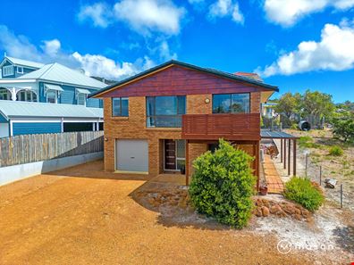 22 St Georges Crescent, Goode Beach WA 6330