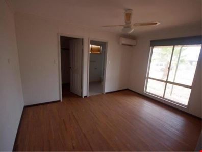 34 Armstrong Way, Newman WA 6753