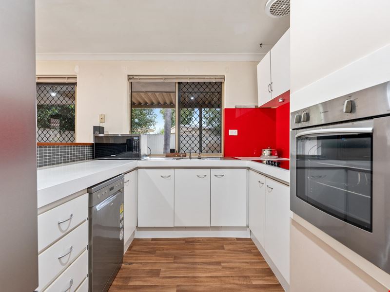 15 Kettering Way, Huntingdale WA 6110