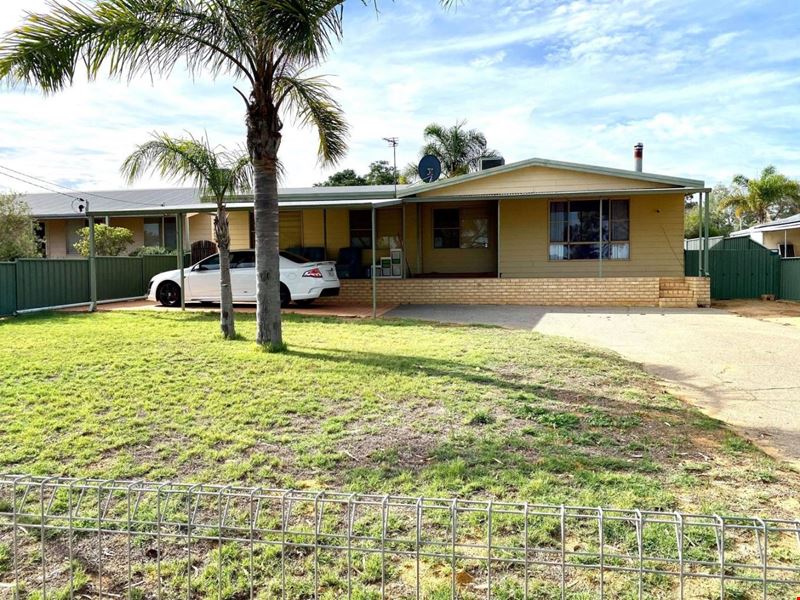 9 Ashton street, Quairading WA 6383