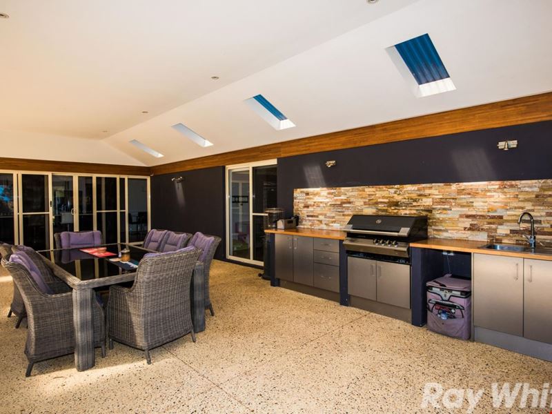 38 Stuart Road, Moresby WA 6530