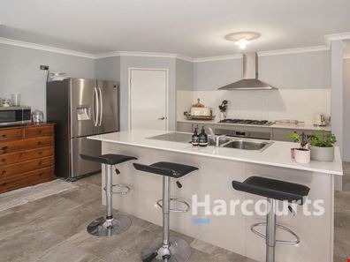 74 Gigondas Street, Yalyalup WA 6280