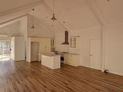 4 Orchard Place, Myalup WA 6220