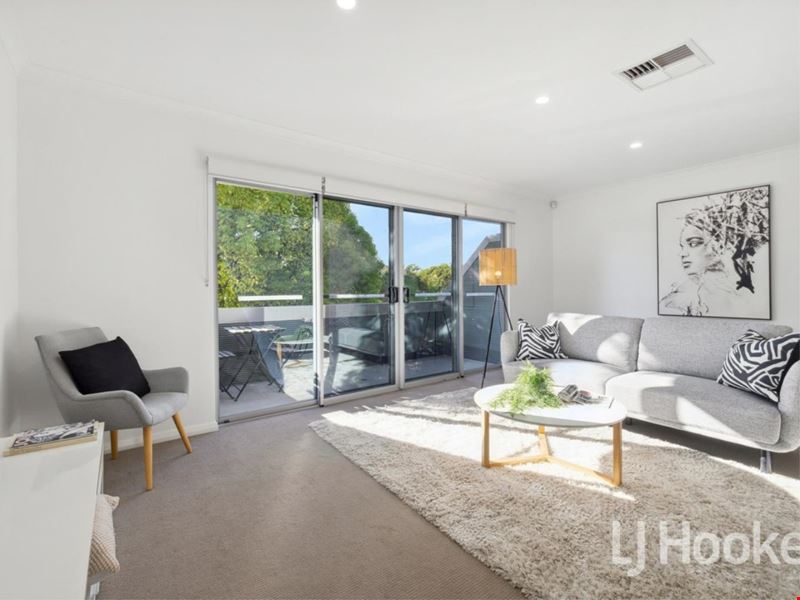 1/16 Wallace Street, Belmont WA 6104