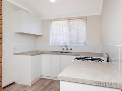 8/311 Wharf Street, Queens Park WA 6107