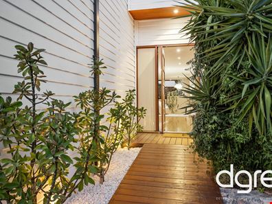 8 Heywood Lane, North Coogee WA 6163