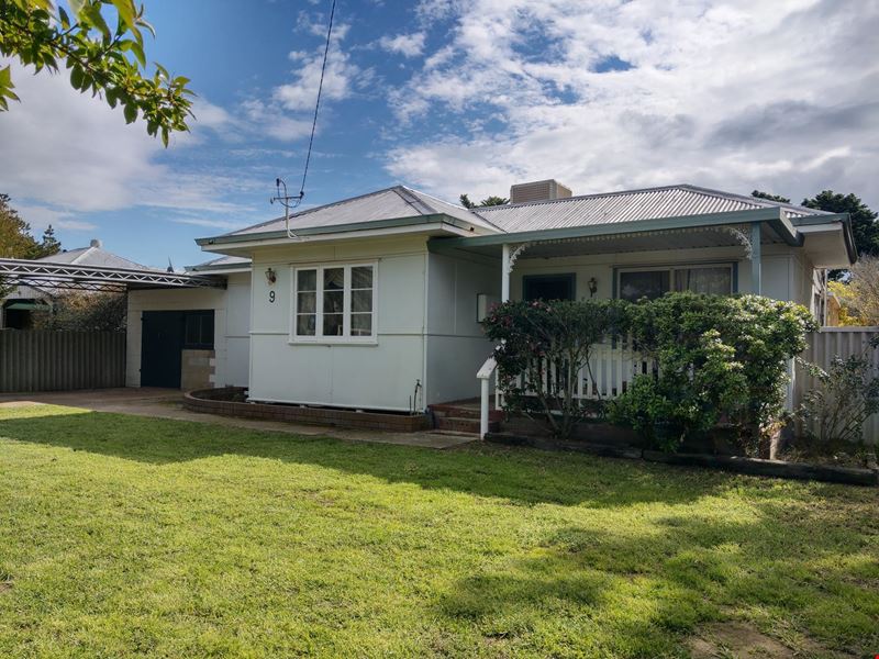9 ELLIOTT STREET, Lake Grace WA 6353