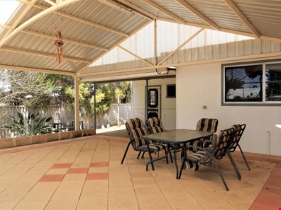 9 ELLIOTT STREET, Lake Grace WA 6353