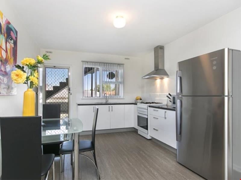 5/137 North Lake Road, Willagee WA 6156