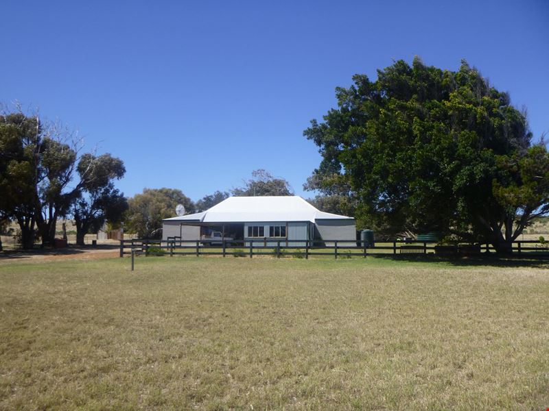 177 Crampton Road, South Greenough WA 6528