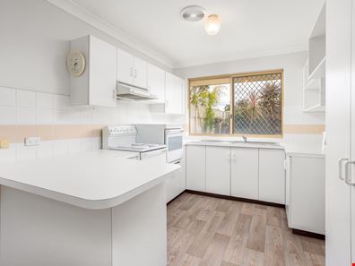 2/13 Paris Road, Australind WA 6233