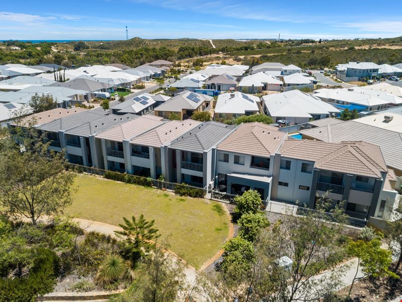 4/22 Scrubwren Circuit, Alkimos WA 6038