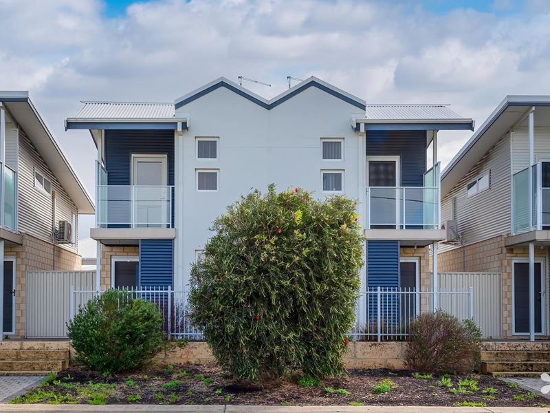 7/1 Positano Crescent, Yangebup WA 6164