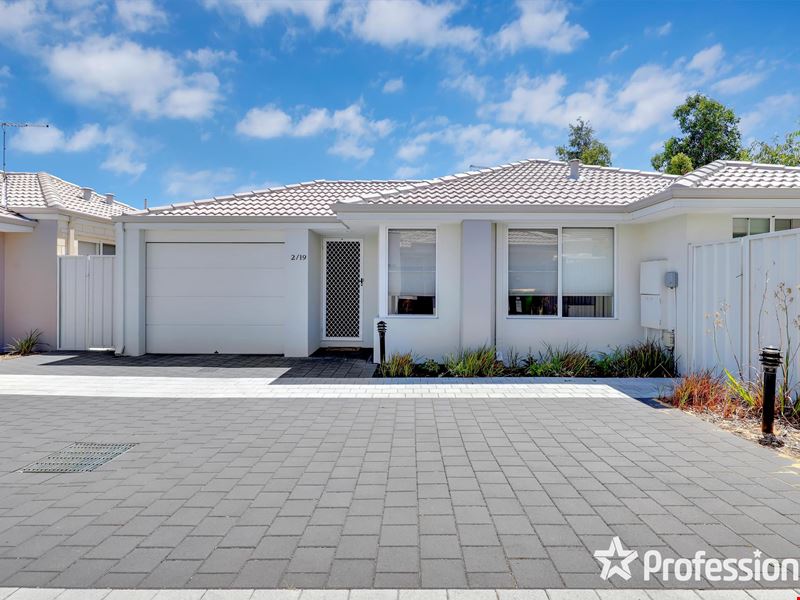 2/19 Muscari Close, Seville Grove WA 6112
