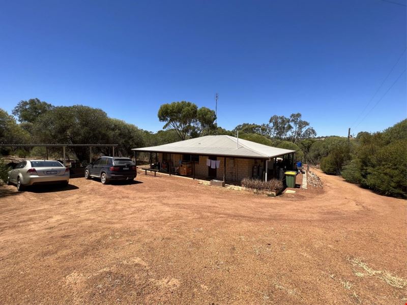 4 Deepdale Road, West Toodyay WA 6566