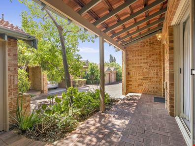 4/131 Broadway, Nedlands WA 6009