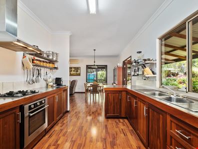 39 Braidwood Pass, Gidgegannup WA 6083