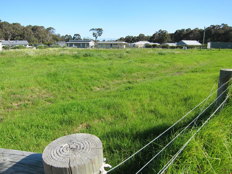 12 Sawmill Loop, Karridale WA 6288