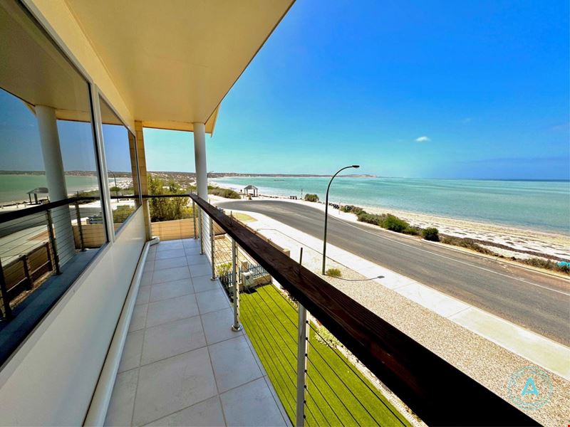 153 Knight Terrace, Denham