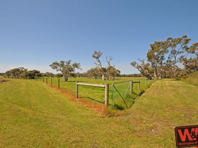 Lot 828 Greenwood Drive, Willyung WA 6330