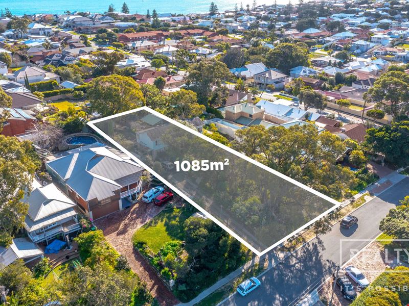 32 Hope Street, Watermans Bay WA 6020