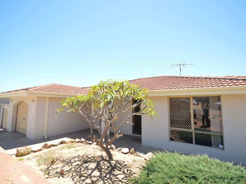 3 Berson Court, Lake Coogee WA 6166