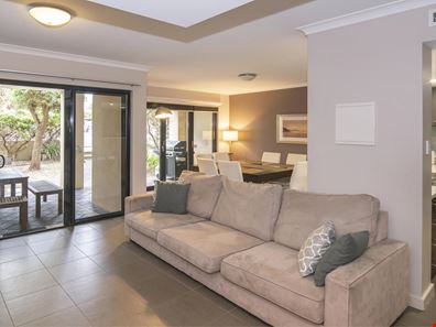 4/6 Dawson Drive, Yallingup WA 6282