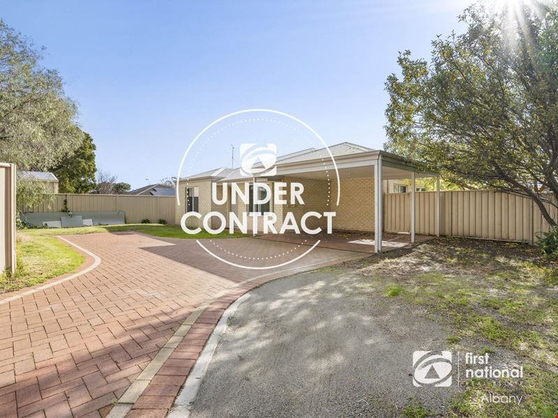 18B Katoomba Street, Orana WA 6330