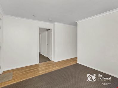 18B Katoomba Street, Orana WA 6330