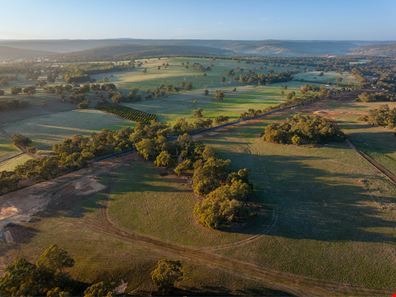 602/ McGlew Road, Lower Chittering WA 6084