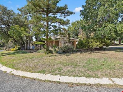 7 HILLCREST ROAD, Alexander Heights WA 6064
