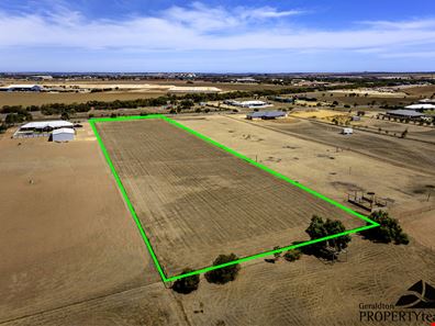 105 Eastlyn Drive, Deepdale WA 6532