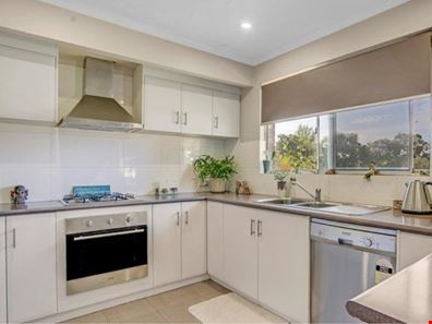 15 Roeger Place, East Bunbury WA 6230