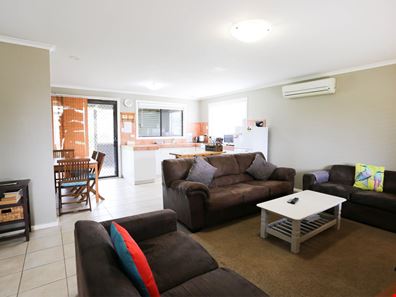 1 Chestnut Street, Castletown WA 6450