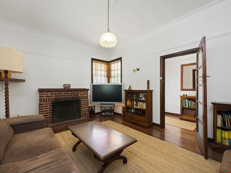 1/79 Manning Road, Manning WA 6152