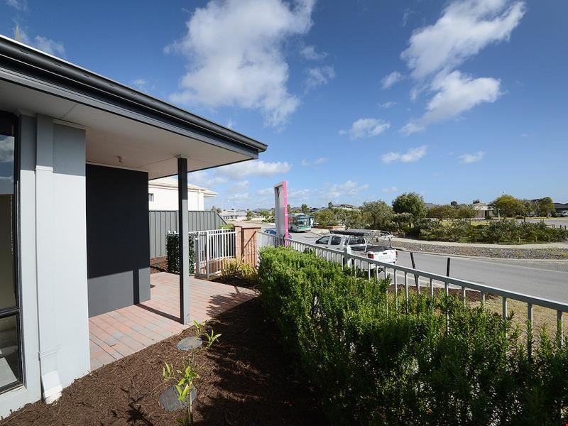 8/18 Mayali Bend, Banksia Grove