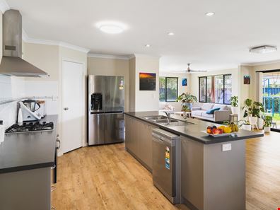 5 Cezanne Way, Yalyalup WA 6280