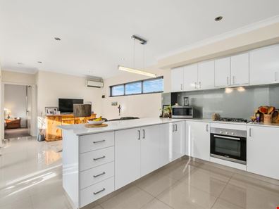 10/15 Hertha Road, Innaloo WA 6018