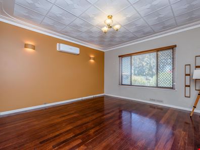 49 Whitfield Street, Beachlands WA 6530
