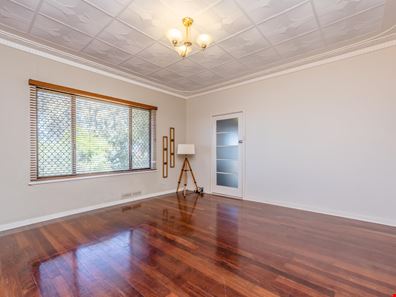 49 Whitfield Street, Beachlands WA 6530